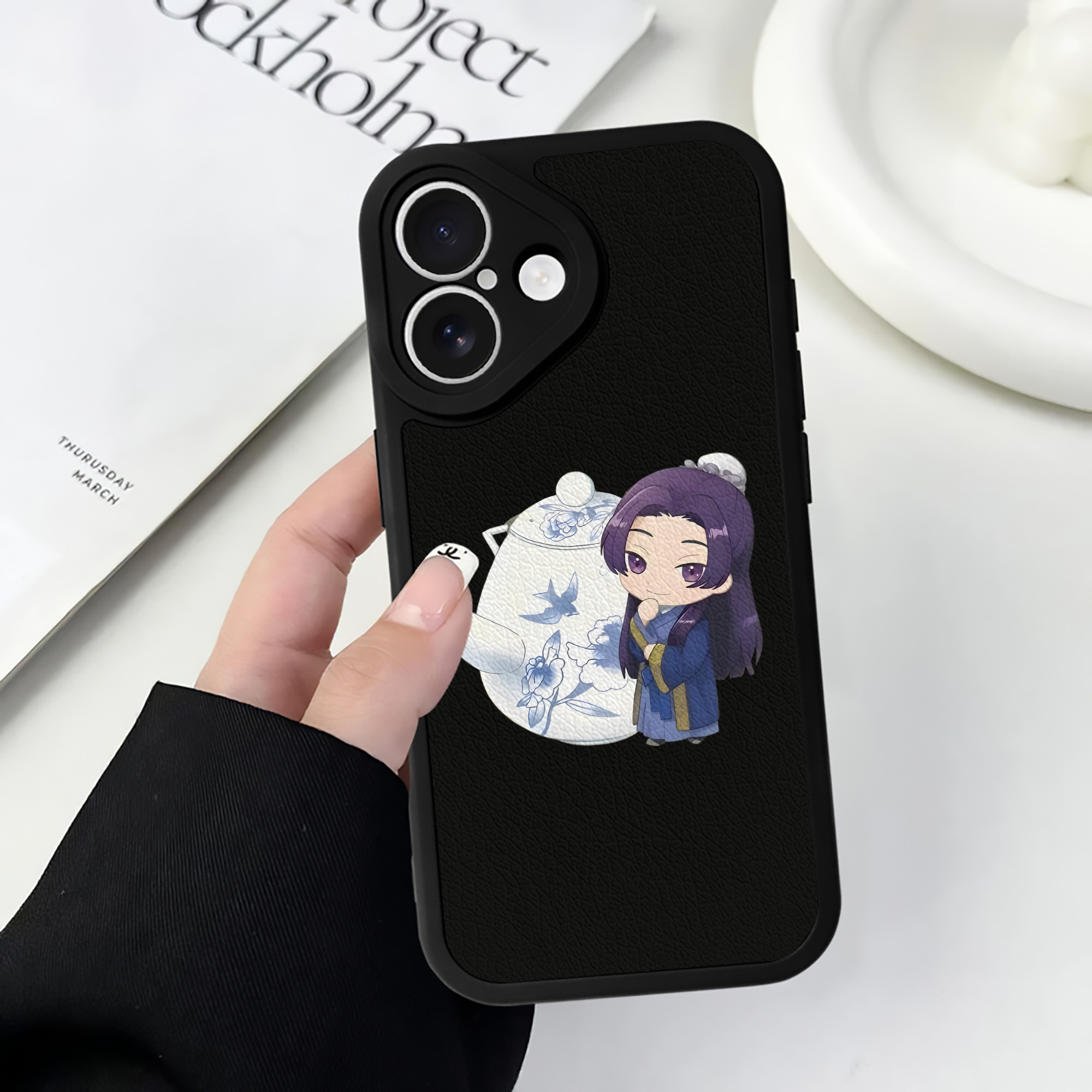 薬屋のひとりごと The Apothecary Diaries 【iPhone 16シリーズ対応】シリコンスマホケース（レザー調） 材質：シリコン
